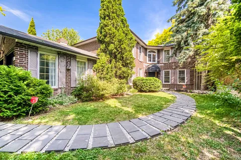 14 Julia Street, ON L3T 4R9