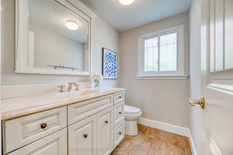 14 Julia Street, ON L3T 4R9