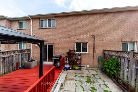 71 Red River Crescent, ON L3X 2R5