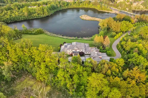 130 St. John's Side Road, ON L4G 0M6