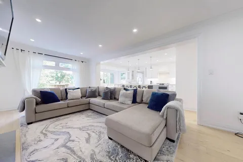 56 Marsh Harbour N/A, ON L4G 5Y6