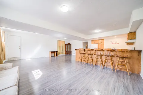 113 Oak Avenue, ON L4C 6R6