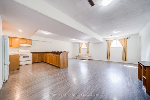 113 Oak Avenue, ON L4C 6R6