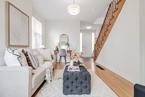 32 Helen Street, ON L4L 3S3