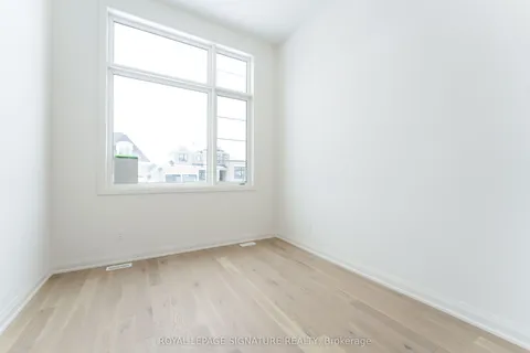 9 Mayflower Gardens, ON L0G 1W0