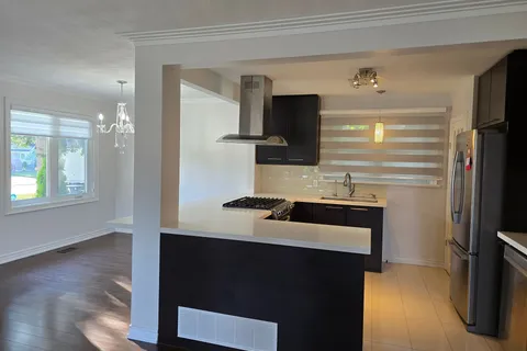 283 Paliser Crescent, ON L4C 1R9