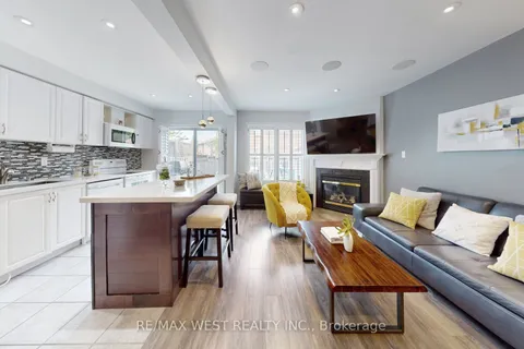 6 Mistleflower Court, ON L4E 3T9