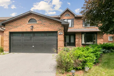 92 Golf Links Drive, ON L4G 3V3