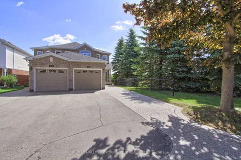316 Pinnacle Trail, ON L4G 7G2