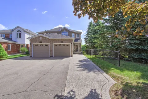 316 Pinnacle Trail, ON L4G 7G2