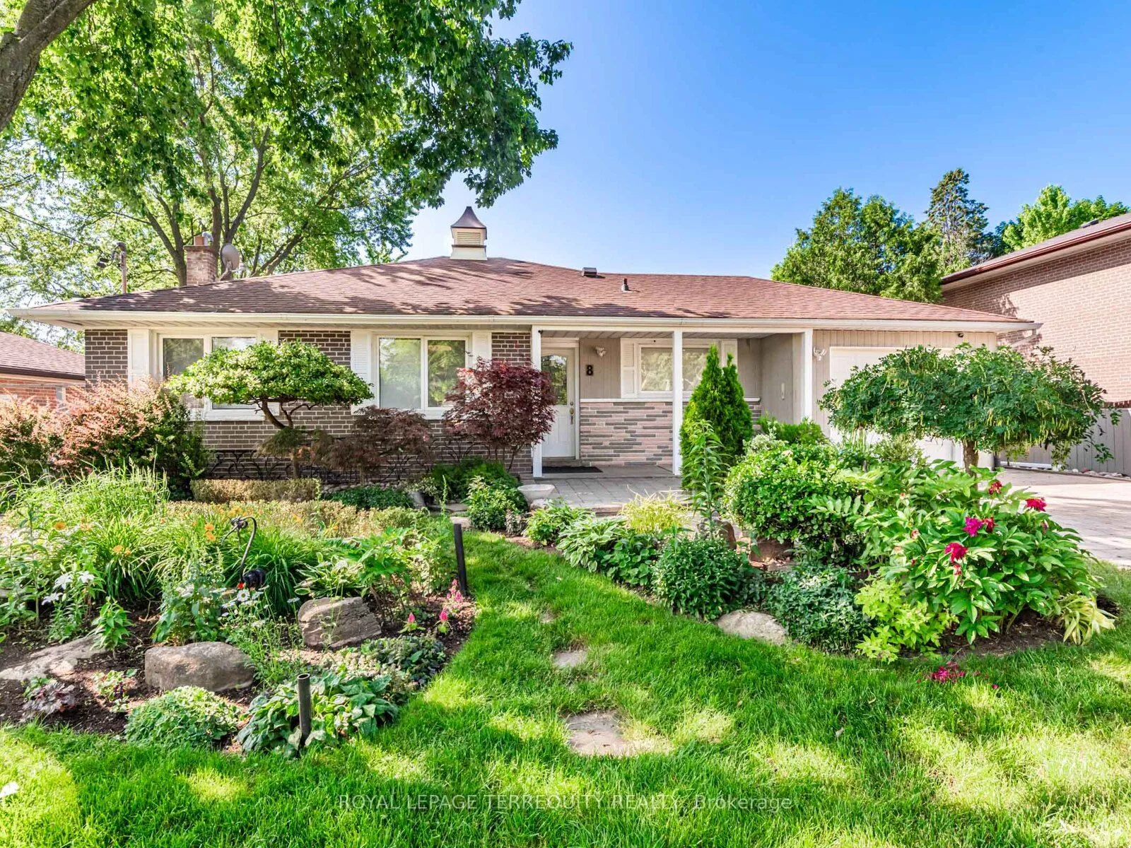 8 Lincoln Green Drive, ON L3P 1R5