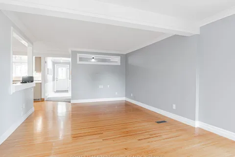 8 Lincoln Green Drive, ON L3P 1R5