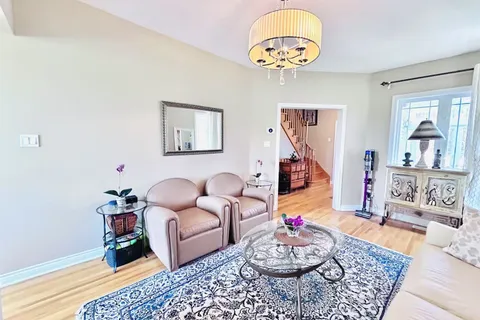 33 Toporowski Avenue, ON L4S 2G9