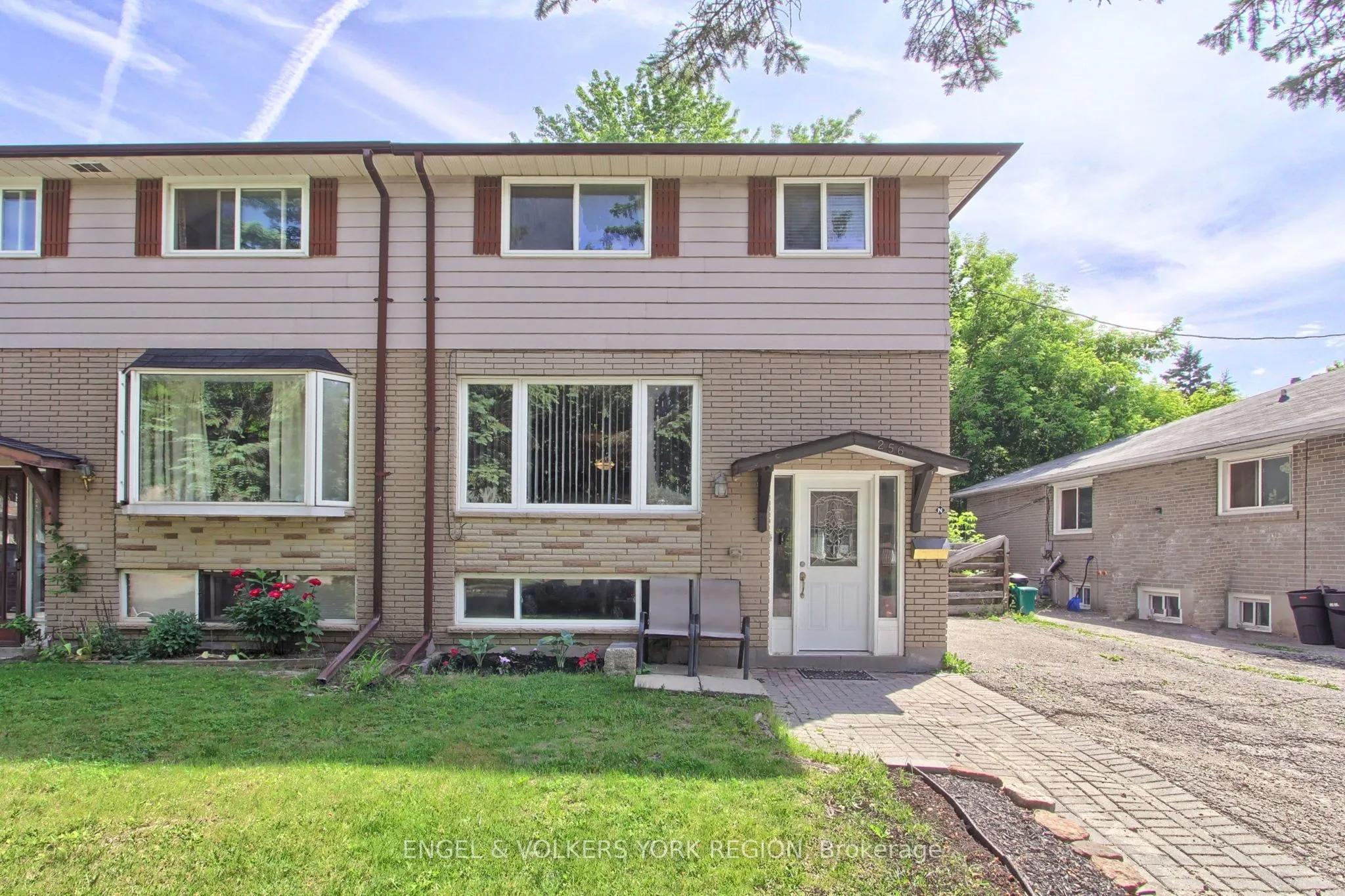 256 Penn Avenue, ON L3Y 2S6