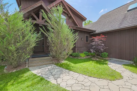 3531 Crescent Harbour Road, ON L9S 2Y7