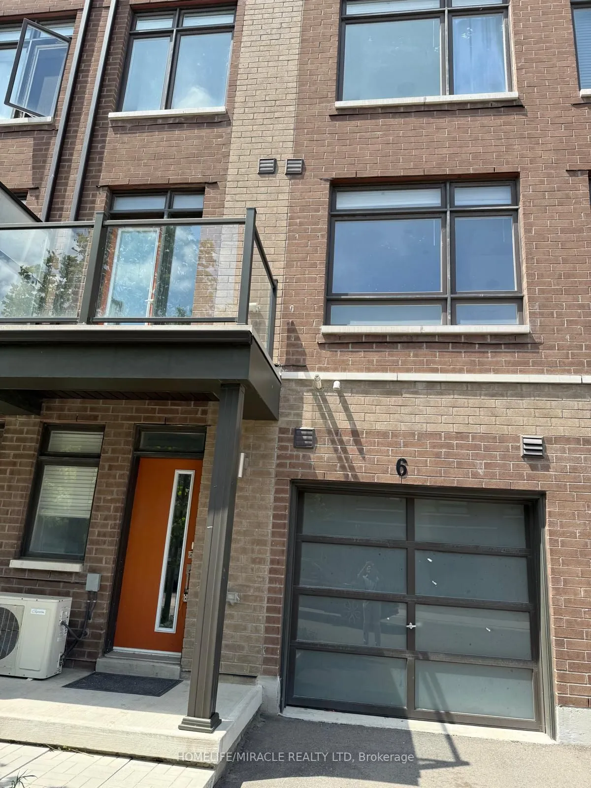 6 Tauton Street, ON L4L 0M2