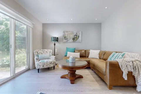 158 Holm Crescent, ON L3T 5J3