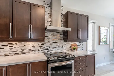 82 Latimer Avenue, ON L3W 0N1