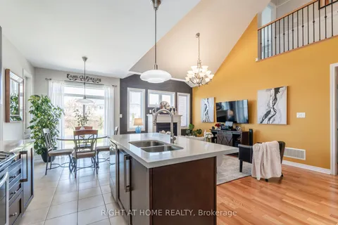 82 Latimer Avenue, ON L3W 0N1