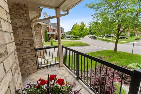 16 Buchanan Drive, ON L9R 0A1