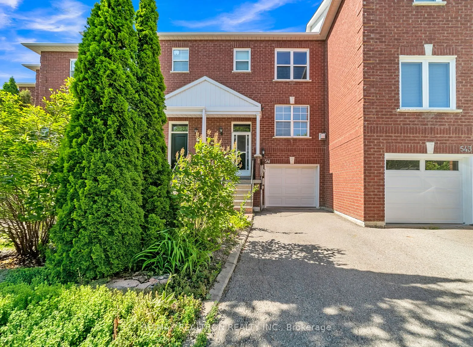 541 Bondi Avenue, ON L3Y 8R5