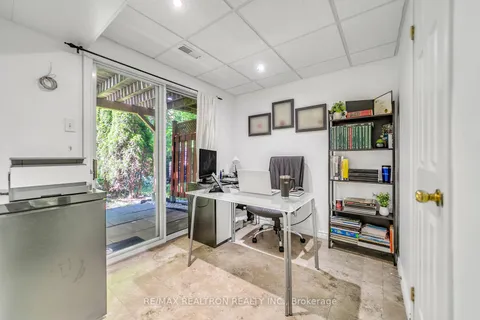 541 Bondi Avenue, ON L3Y 8R5