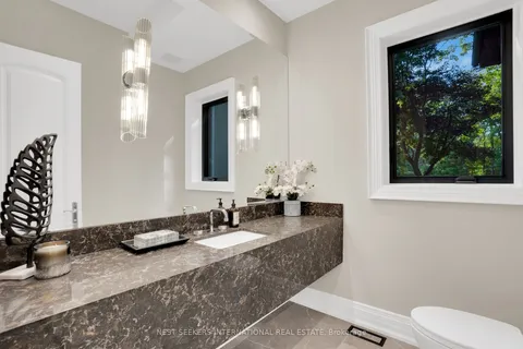 141 Kingscross Drive, ON L7B 1E6