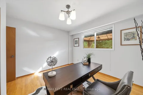 172 Bayview Fairways Drive, ON L3T 2Y8