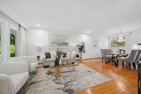 172 Bayview Fairways Drive, ON L3T 2Y8