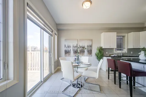 127 Maple Ridge Crescent, ON L6E 1T9