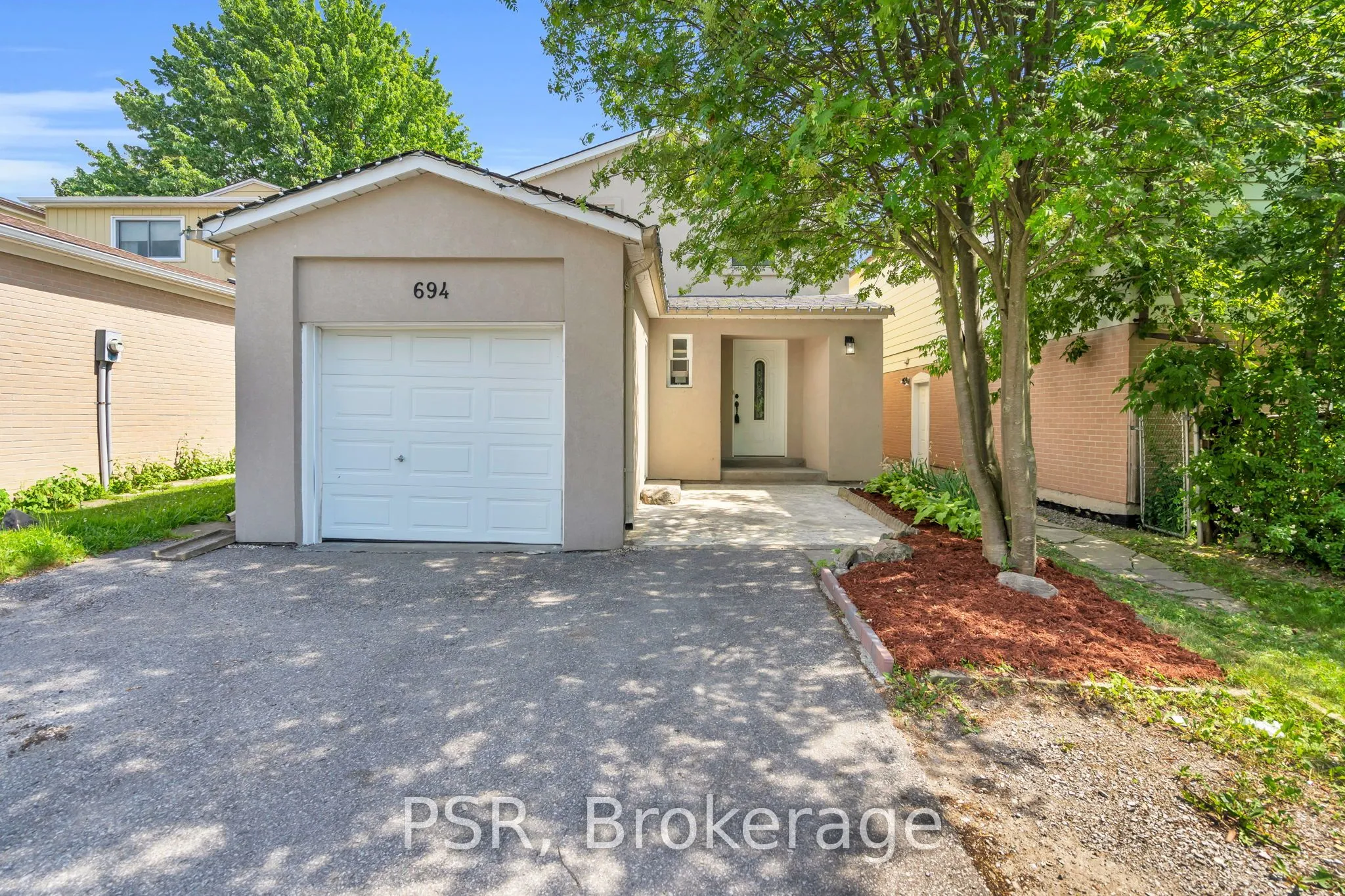 694 Beman Drive, ON L3Y 4Z2