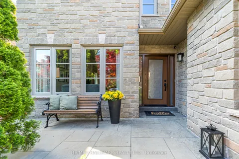 111 Oak Avenue, ON L4C 6R6