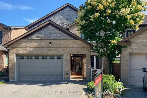 42 Peter Andrew Crescent, ON L4J 2V5