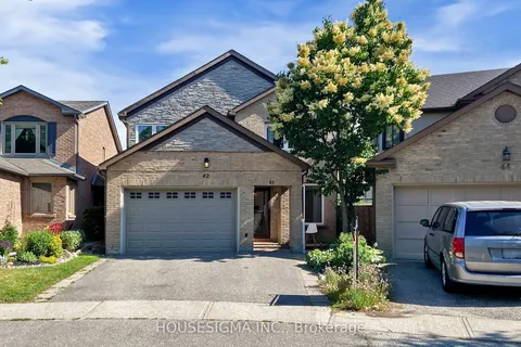 42 Peter Andrew Crescent, ON L4J 2V5