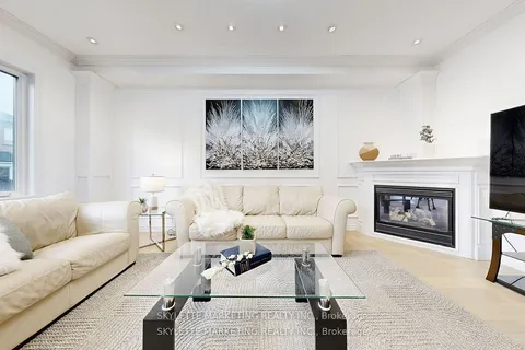 237 Woodspring Avenue, ON L3X 3J1