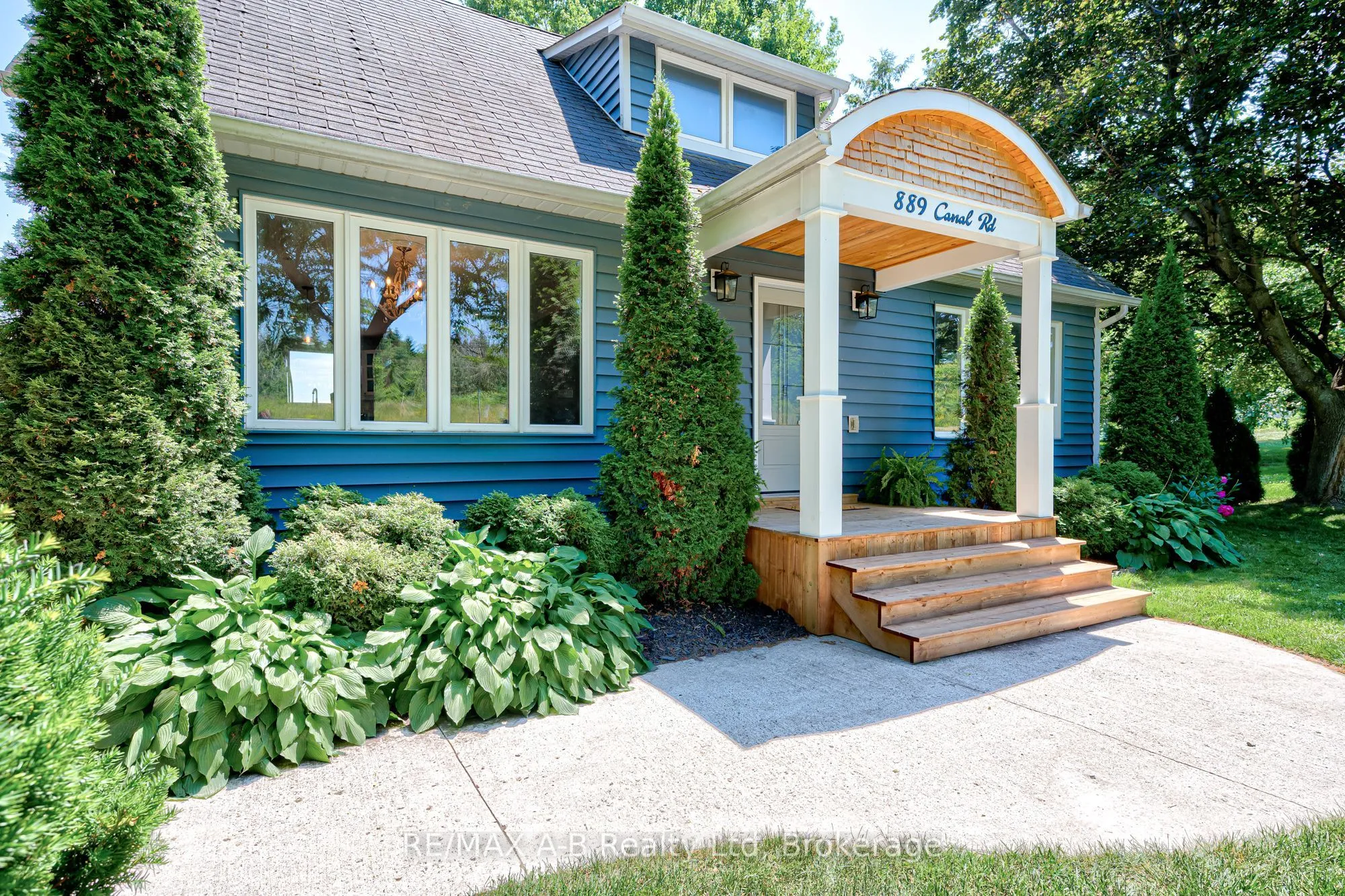 889 Canal Road, ON L3Z 4C9
