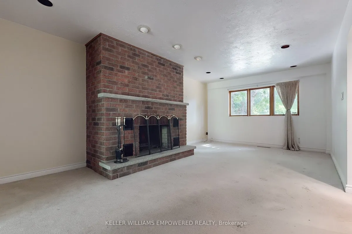 16 Bayview Park Lane, ON L4E 4K7