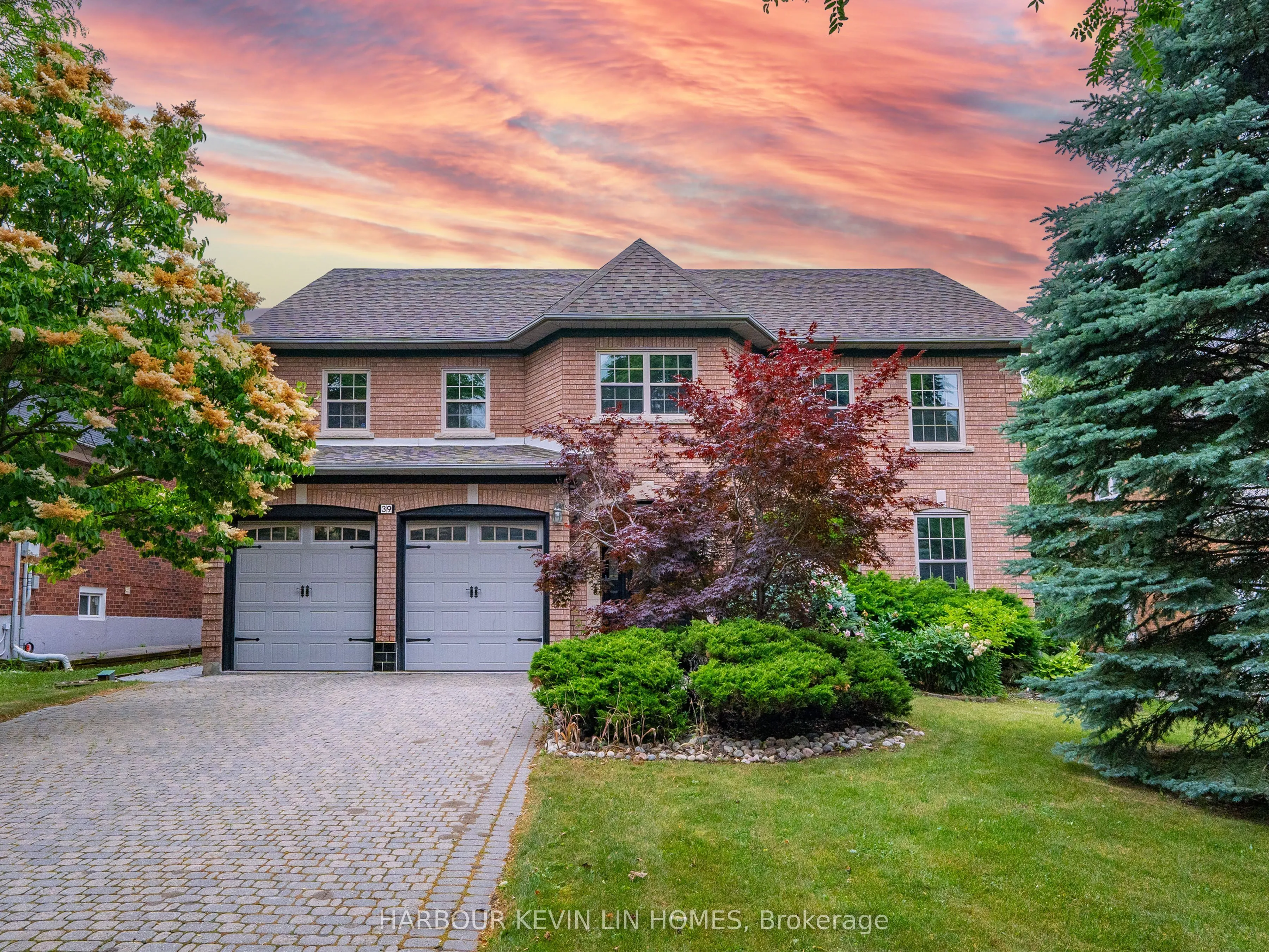 39 Montclair Road, ON L4B 2T9