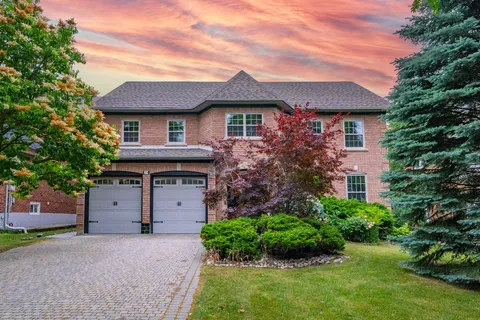 39 Montclair Road, ON L4B 2T9