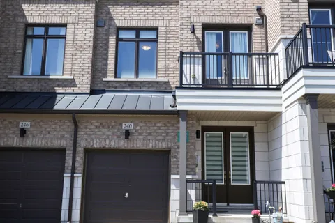 240 Elyse Court, ON L4G 2C9