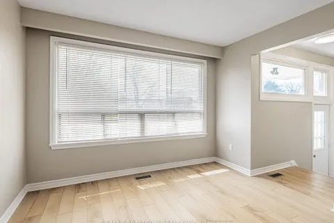 160 Longford Drive, ON L3Y 2Y8