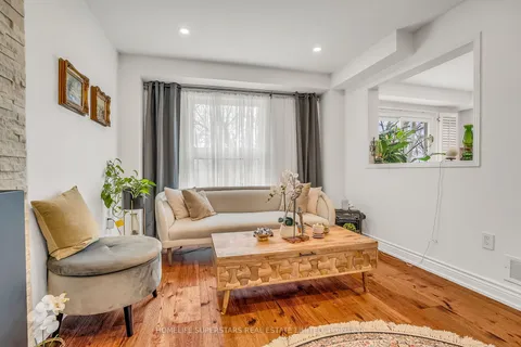 38 Baycroft Lane, ON L4G 4P8