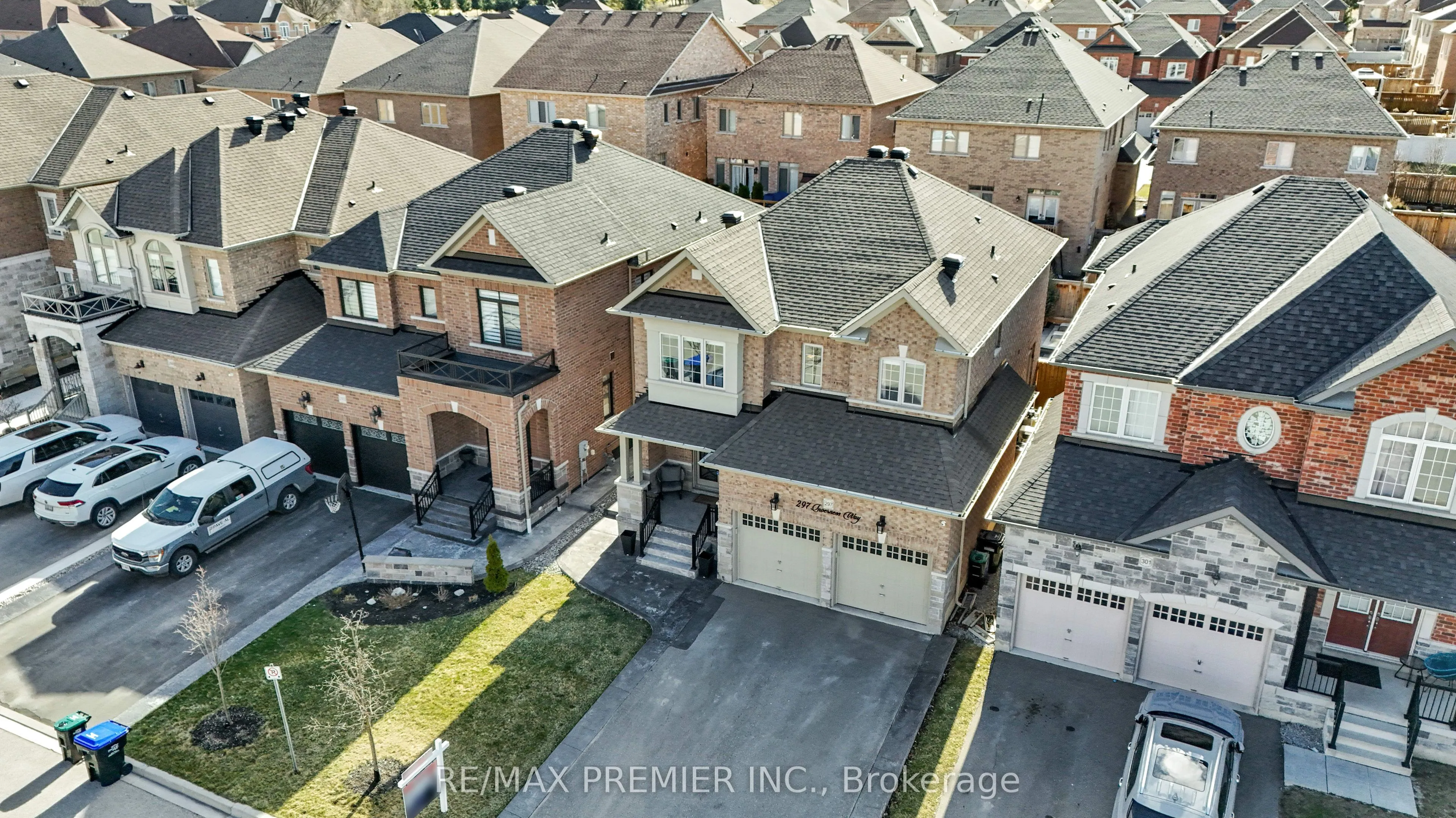 297 Inverness Way, ON L3Z 2A8