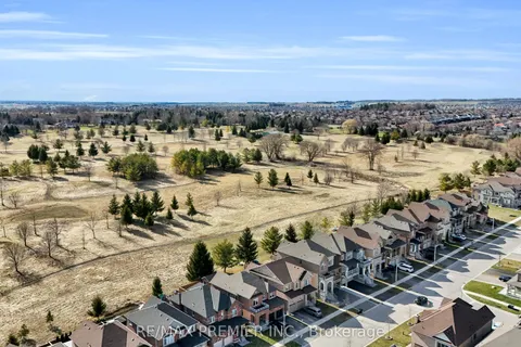 297 Inverness Way, ON L3Z 2A8