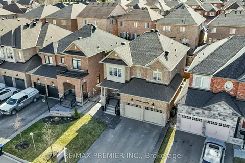 297 Inverness Way, ON L3Z 2A8