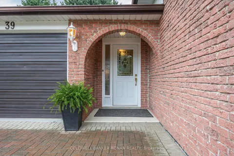39 Mitchell Avenue, ON L9R 1C9