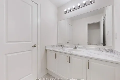 143 Kenneth Rogers Crescent, ON L9S 0S1