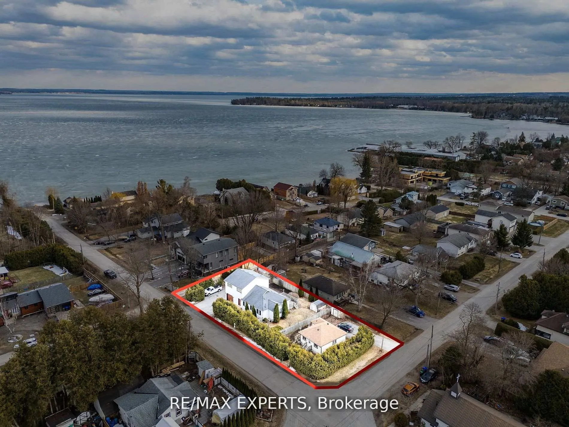 1004 Robinson Street, ON L0L 1C0