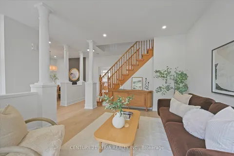 5 Angus Glen Boulevard, ON L6C 1Z1