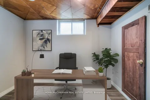 21 Huron Court, ON L4G 2X7